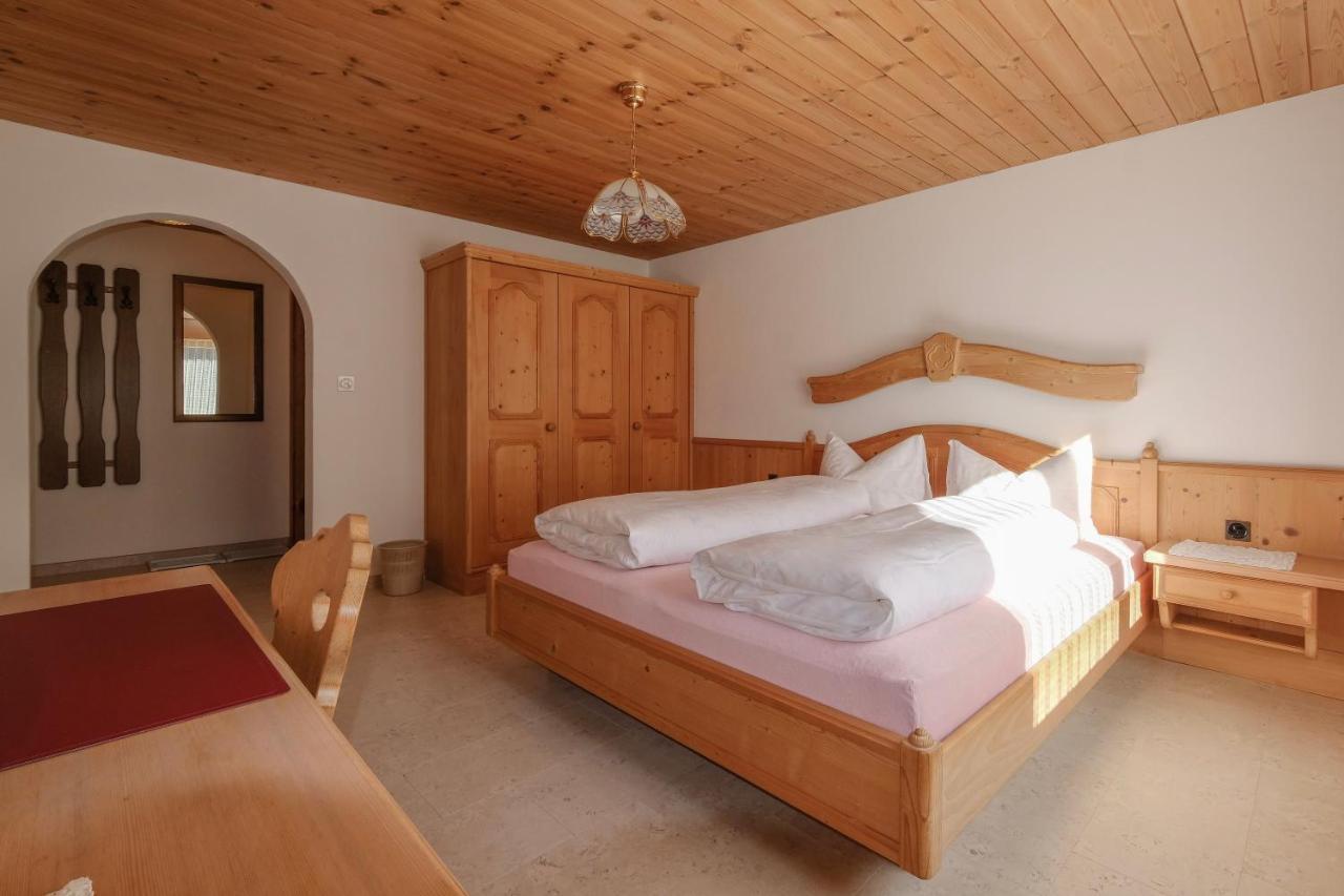 Chasa Plajet Appartement Ramosch Buitenkant foto