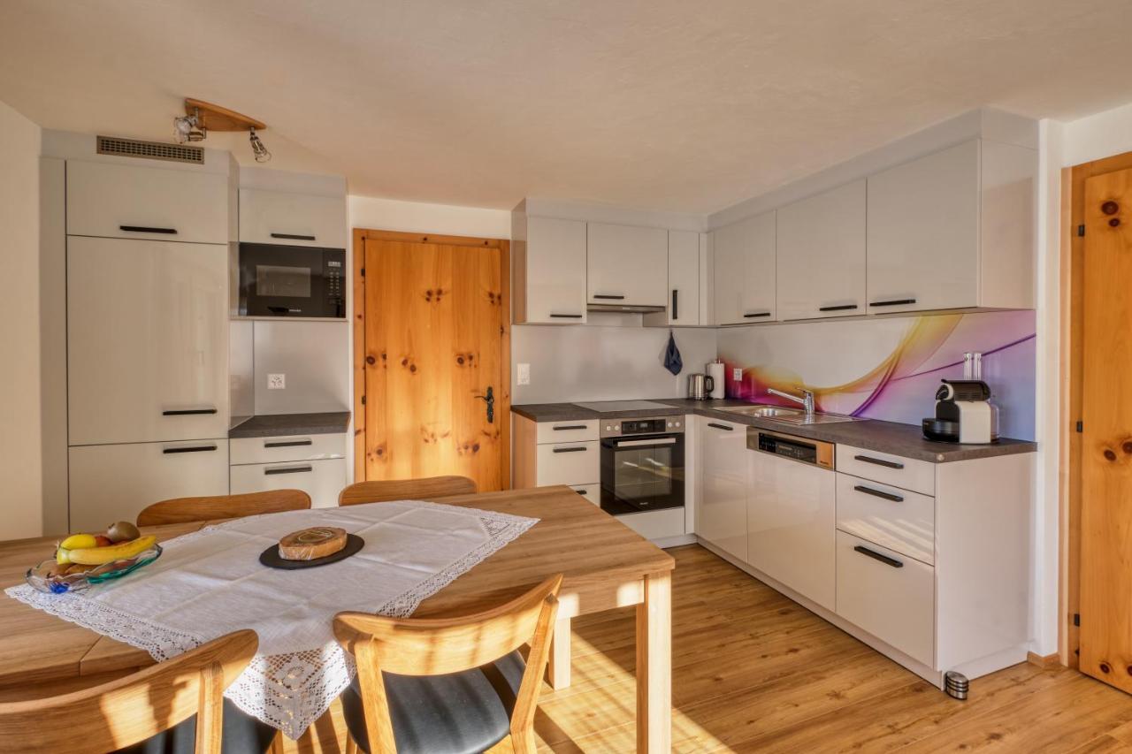 Chasa Plajet Appartement Ramosch Buitenkant foto